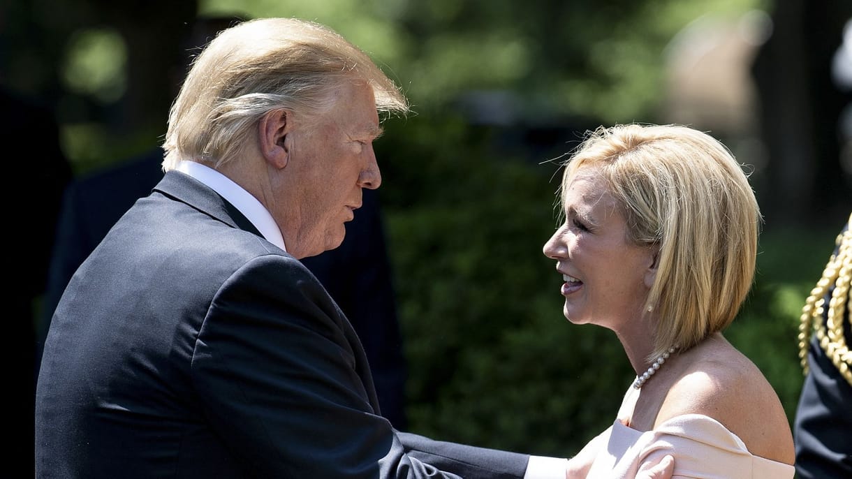 Trump vallásügyi tanácsadója ezer dollárért árulja az áldást