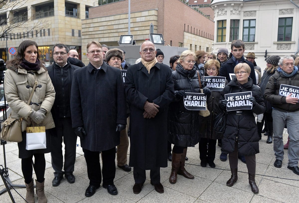 Így emlékeztek Budapesten a párizsi terror áldozataira - fotók