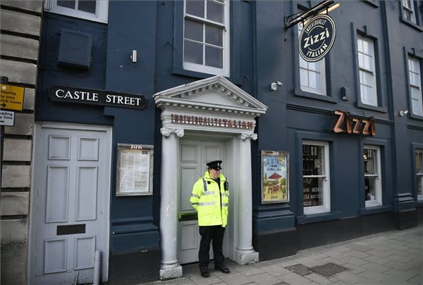 Brit kémügy – szélesedik a botrány, 21 embert kezeltek