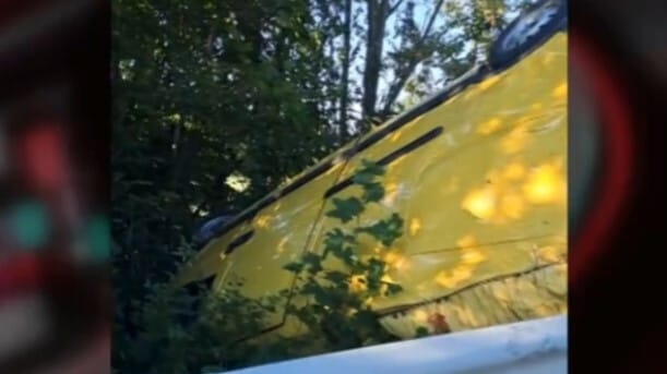 Lopott furgonnal szenvedett balesetet, a tulajdonos szedte ki járműből az autótolvajt