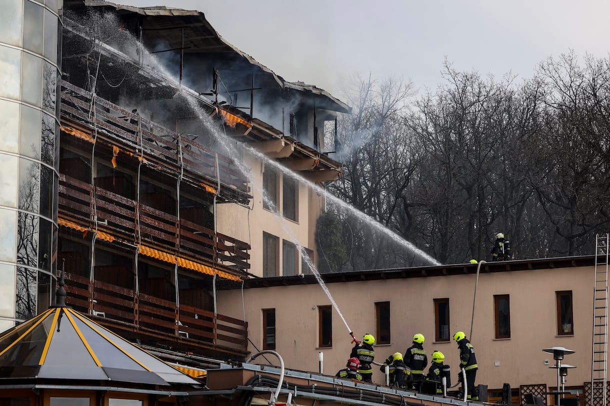 A Silvanus Hotel igazgatója szerint a teljes tetőt ki kell cserélni