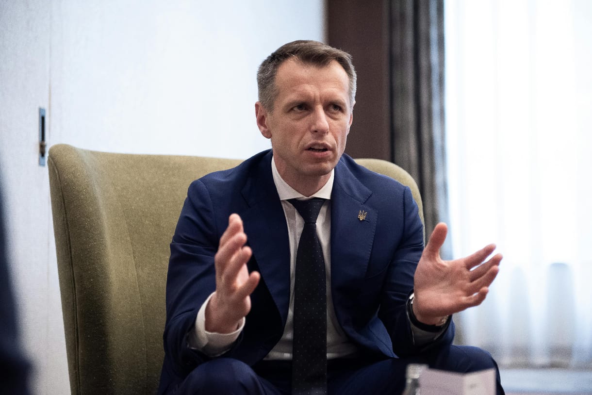 Hogy lehet egy bankot háborúban működtetni? – interjú az ukrajnai OTP vezérével