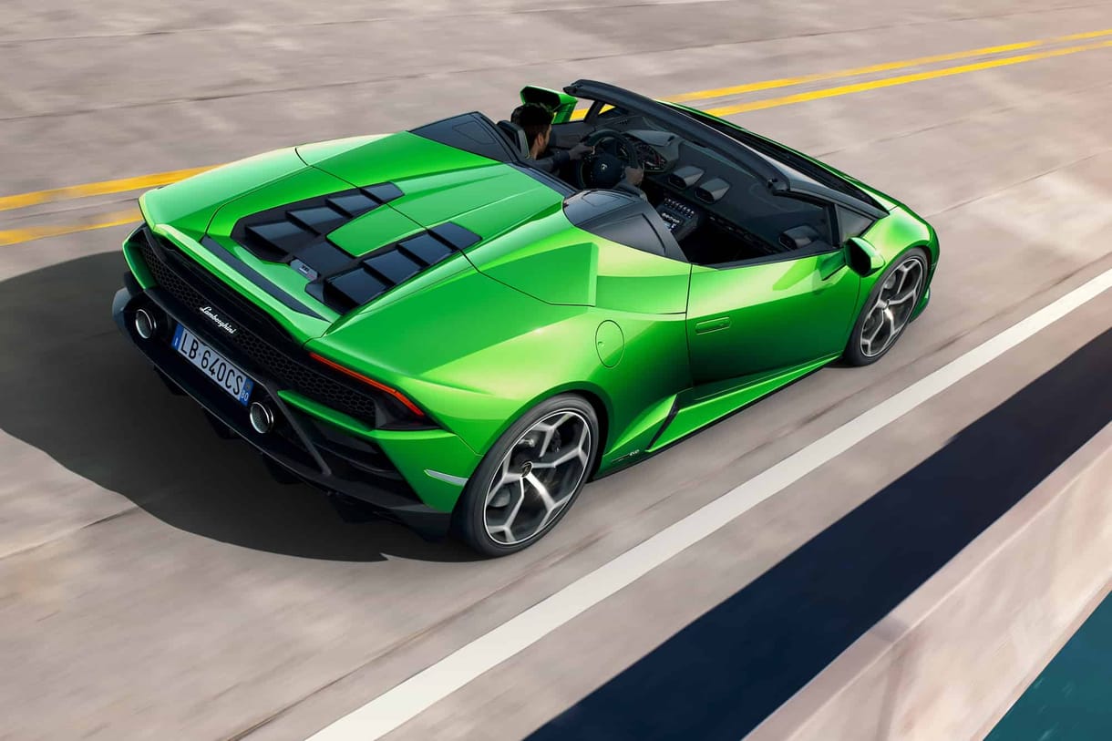 325 km/h-nál fogy el a kis Lambo új kabrió változata - videó