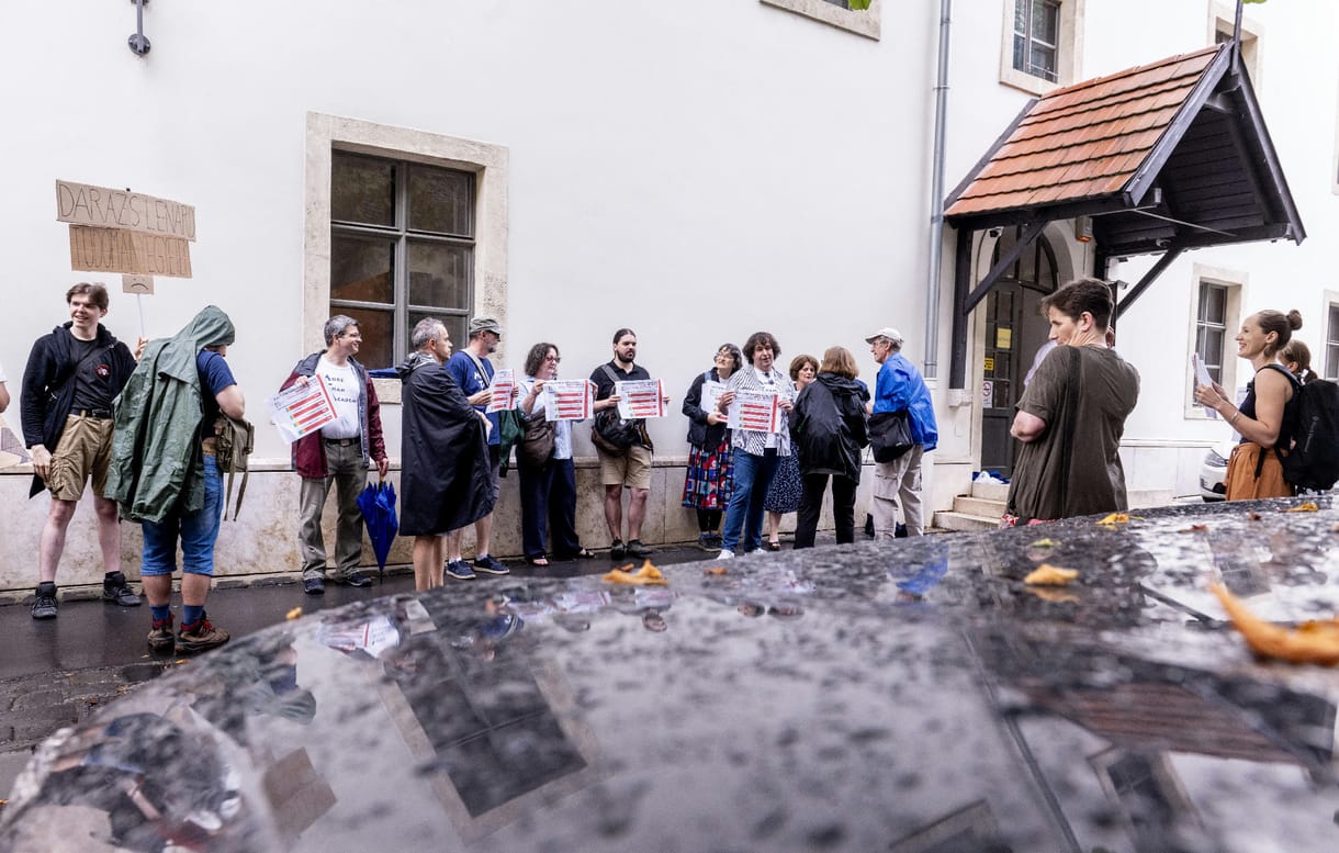 Az Akadémiai Dolgozók Fóruma azonnali jogvédelmet kér a kutatóintézetek átadása ellen