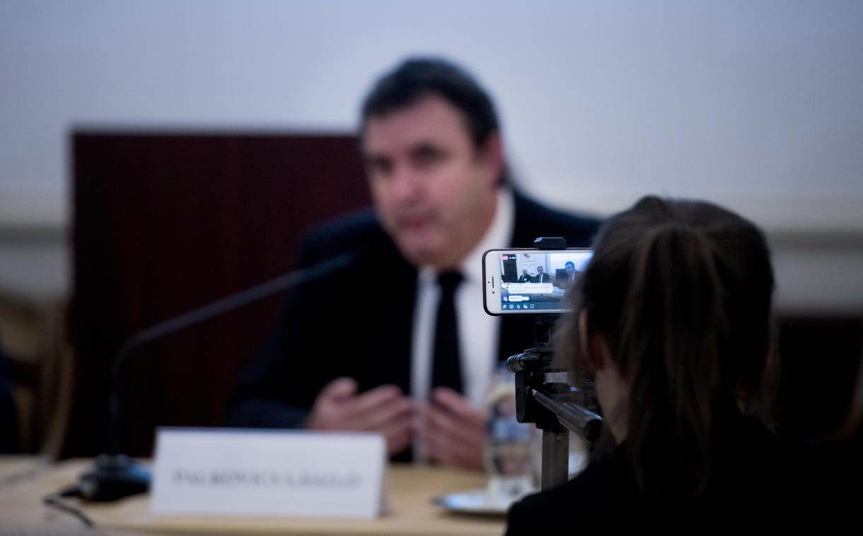 MTA és kutatóintézetek: így lehet magánpénz a közpénzből