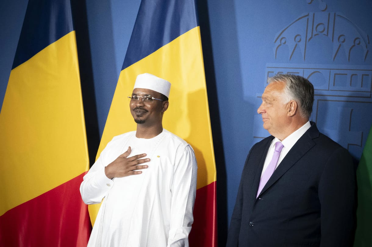Érte aggódott Orbán Viktor Indiából: Mahamat Déby csádi elnök, azaz Nagymama tábornok portréja