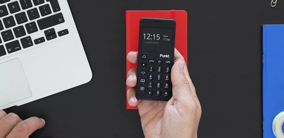 Erről a telefonról mondják, hogy annyira buta, hogy visszaadja az életünket