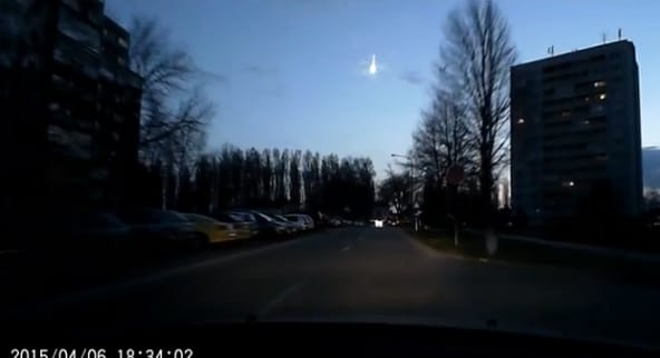 Fényes tűzgömb az égen – videó is van a miskolci meteoritról