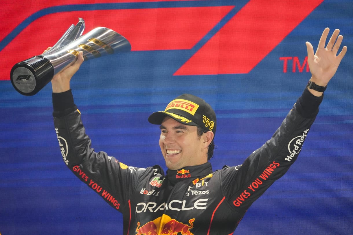 F1: Pérez győzött Szingapúrban, Verstappen csak hetedik lett