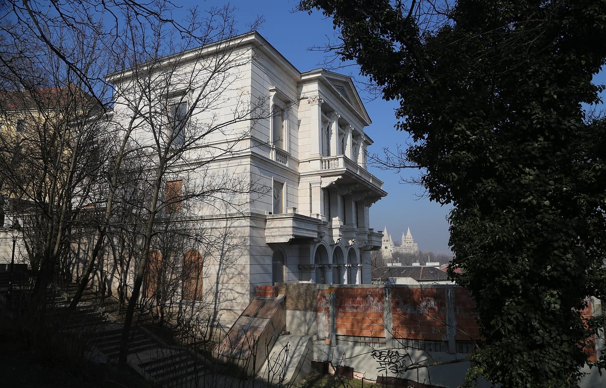 Kávéház és szalon is lesz a milliárdokért felújított budai palotában