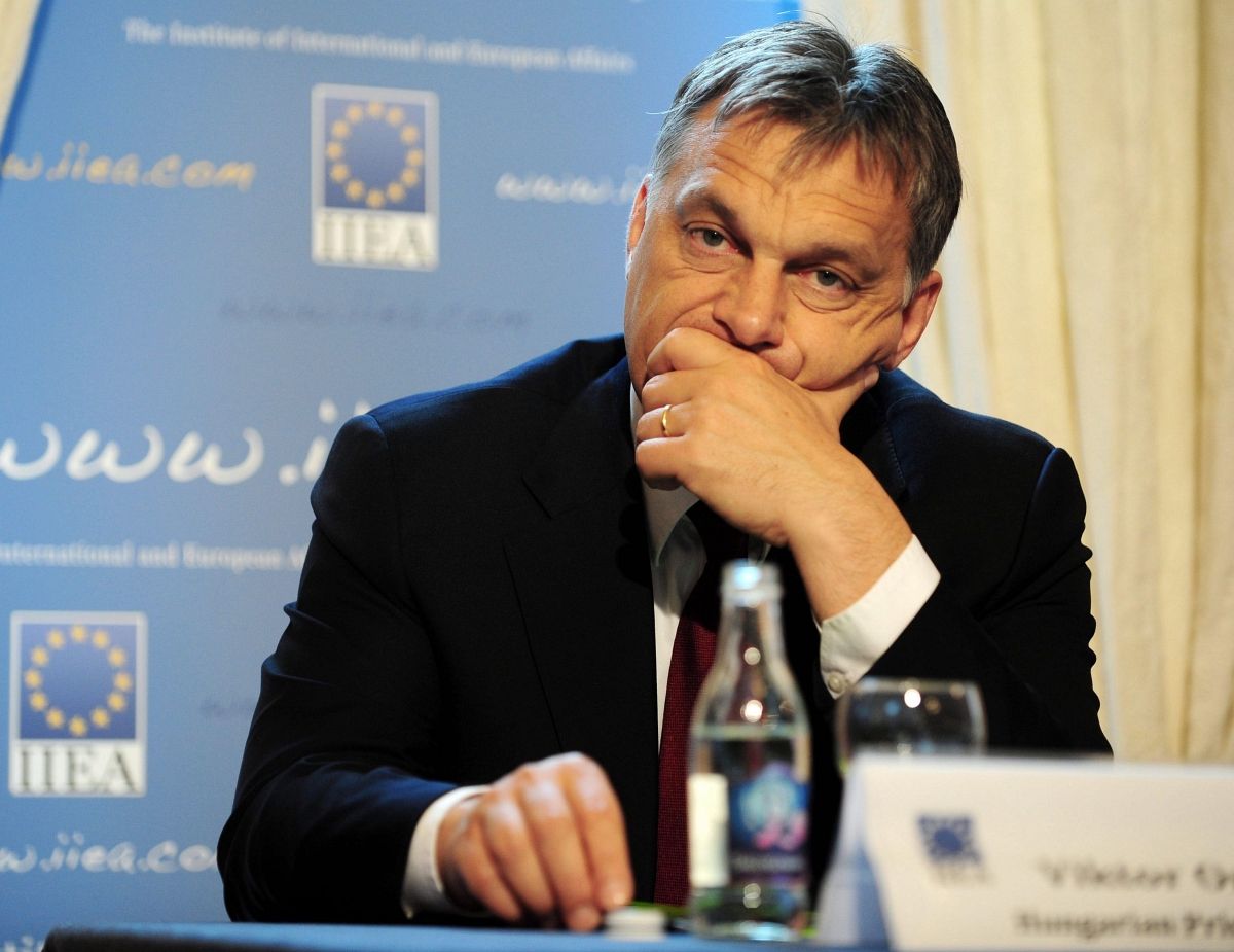 Le Monde: Orbán hatalma el akar hallgattatni egy ellenzéki rádiót 