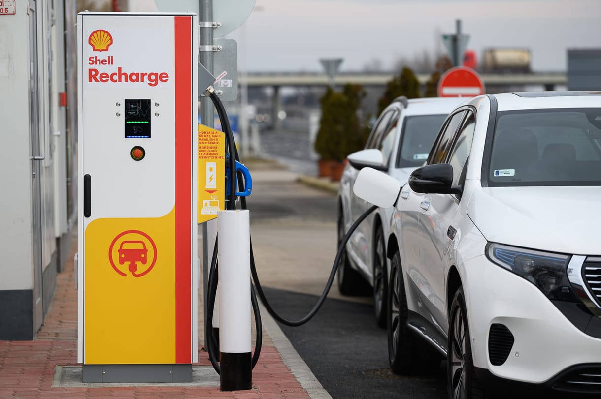 Szélessávra vált a magyarországi elektromos töltőállomások piaca