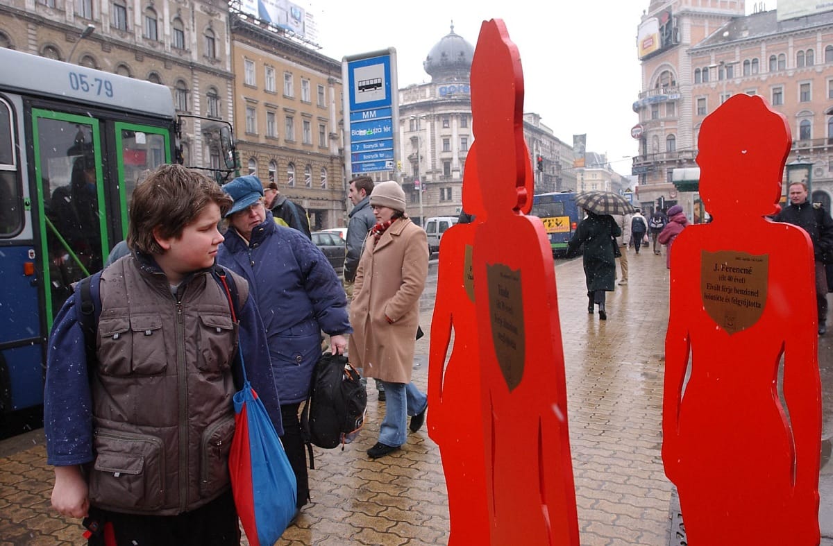 Az anyák vagy az apák okoznak több gondot a gyereknek a láthatáson?