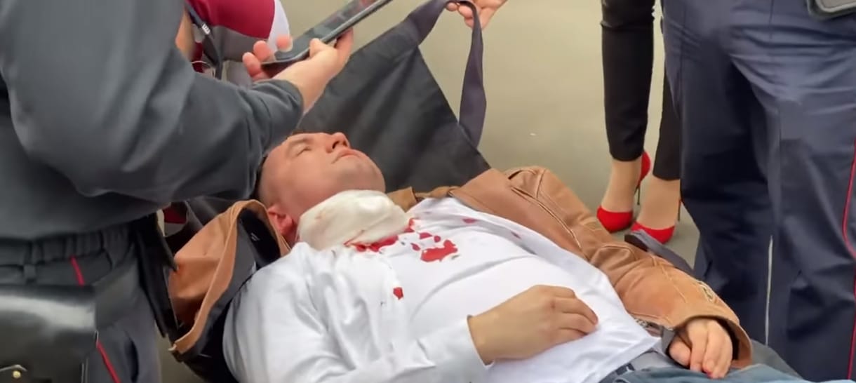 Nyakon szúrta magát egy fehérorosz ellenzéki aktivista a bíróságon