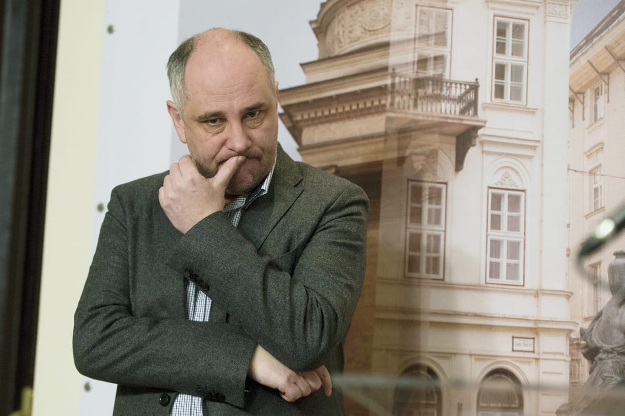Mercedes terepjárós tanárokkal poénkodott egy fideszes polgármester