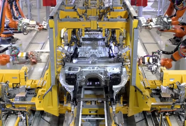 Így készül az új 7-es BMW Dingolfingben – videó
