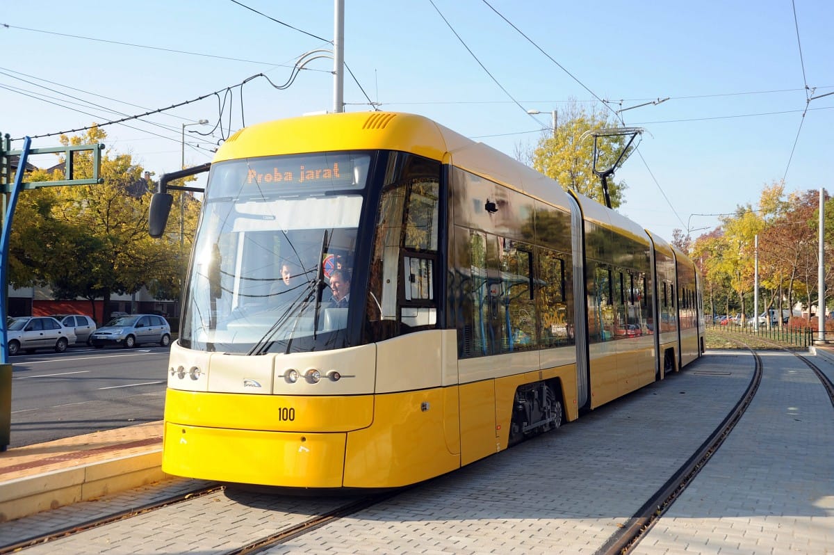 Már tesztelik a szegedi 1-es villamos új pályáját