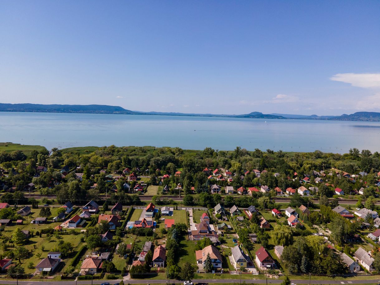 Balatoni panorámás szőlőiket féltik a dörgicseiek Mészárosék mellett