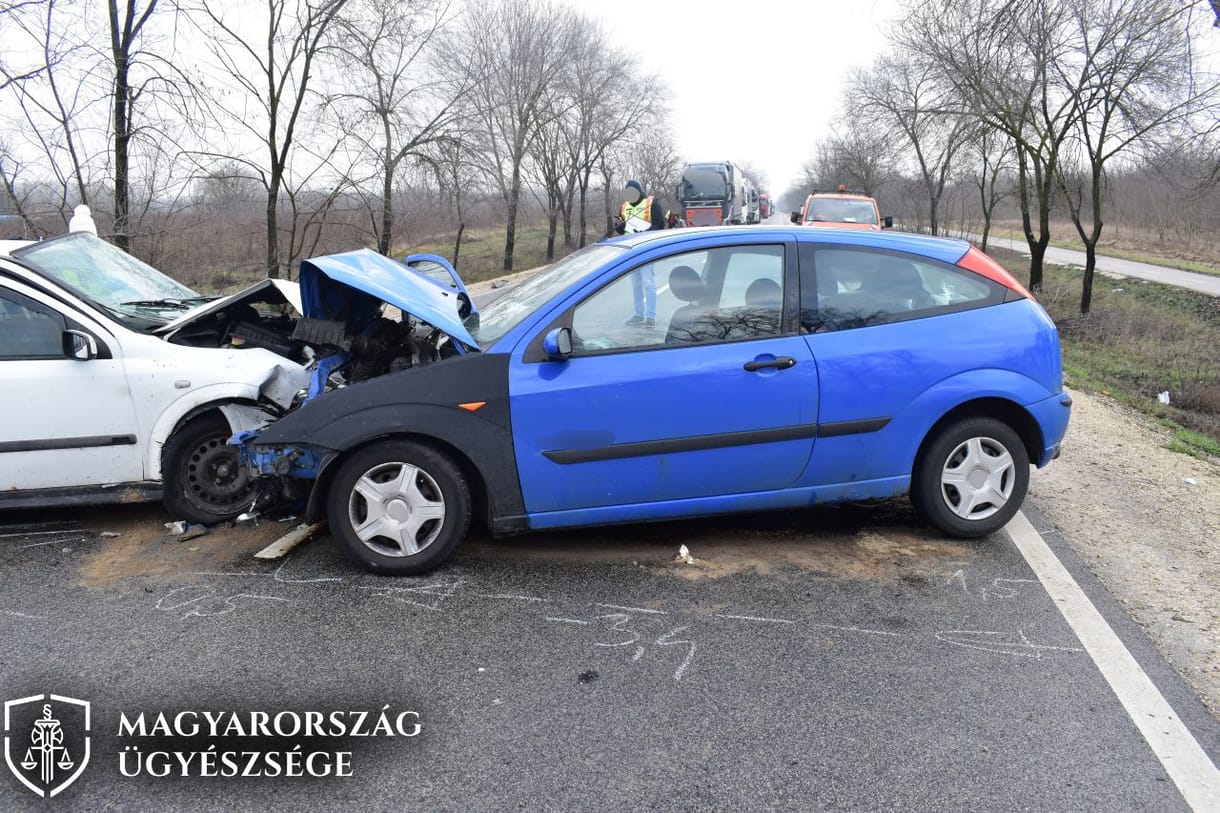Kristály volt a sofőrnél, aki jogosítvány nélkül ölt meg egy vétlen autóst a 44-es főúton