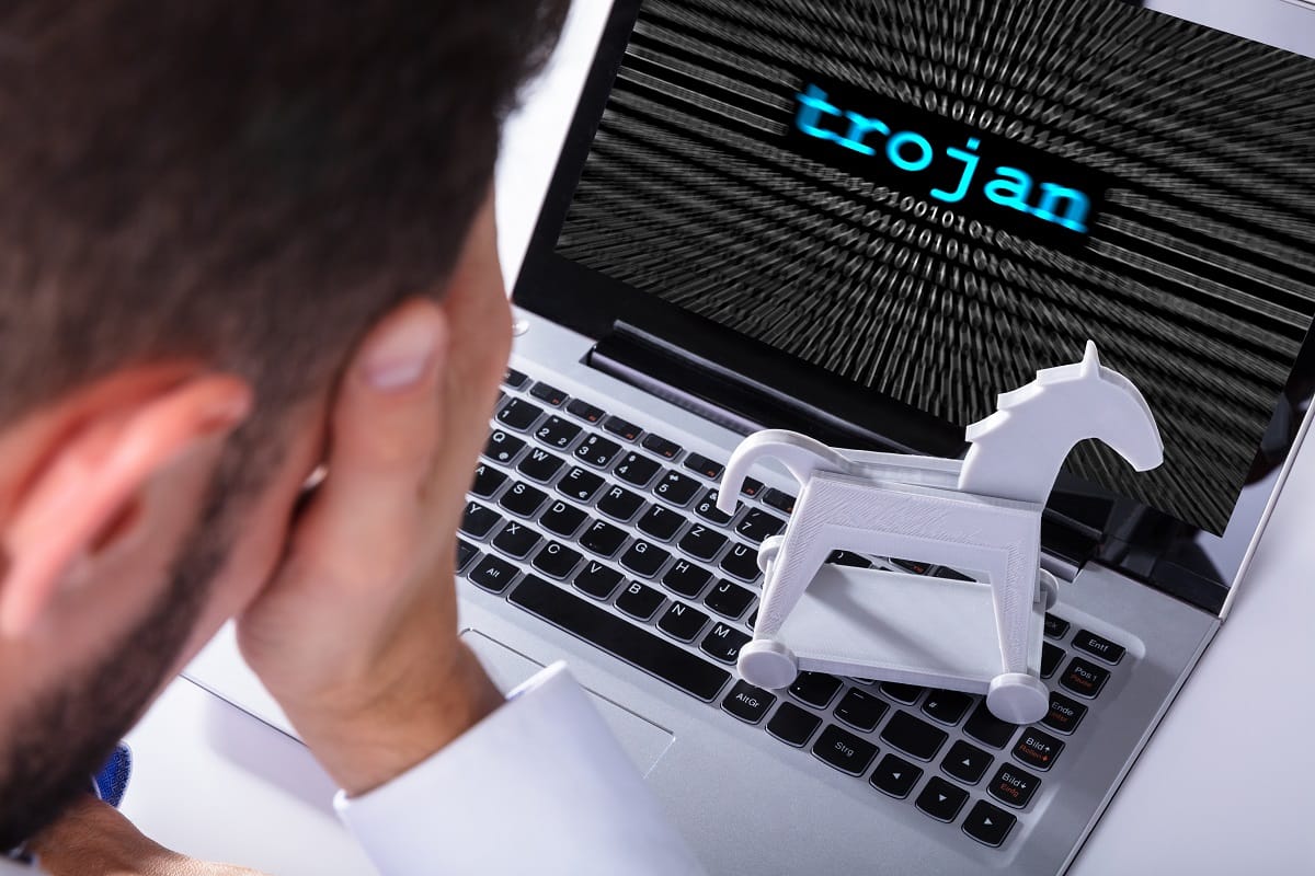 Éberségtől a biztosításig – Tippjeink a biztonságos internetezéshez