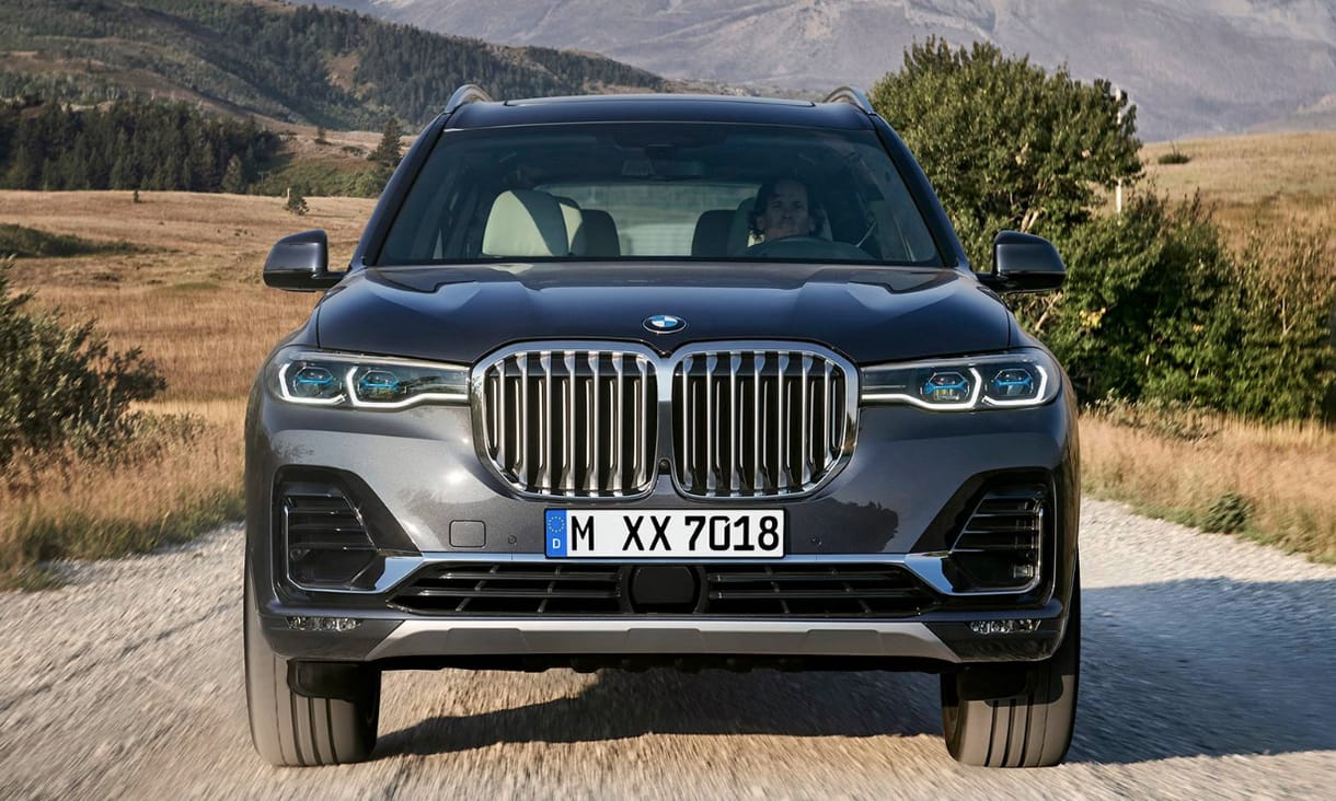 Itthon is beárazták a hatalmas BMW X7-et, 5-6 millióval drágább az X5-nél