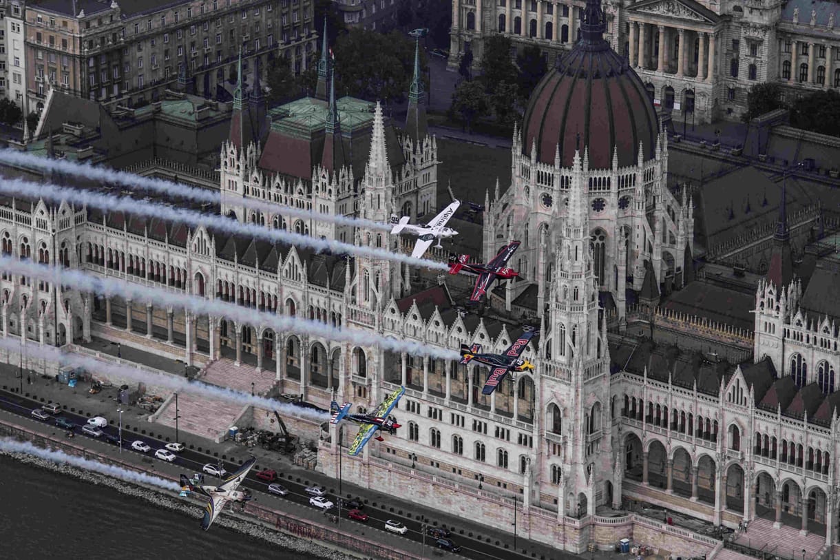Háború a városban, indul a Red Bull Air Race