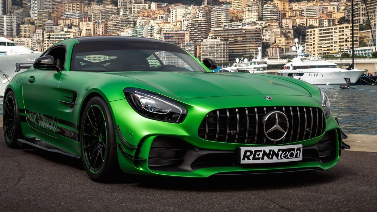 825 lóerős a Mercedes-AMG GT R kicsit megtuningolt nehézbombázója