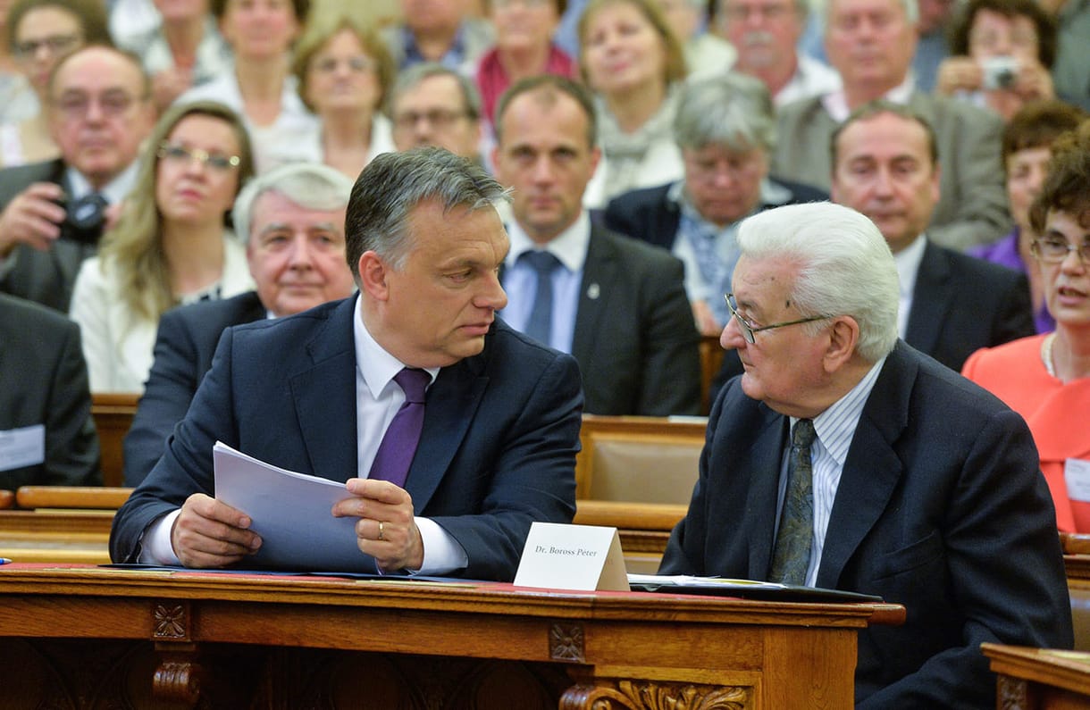 Ma megteszik az első lépéseket a parlamentben a bevándorlók ellen