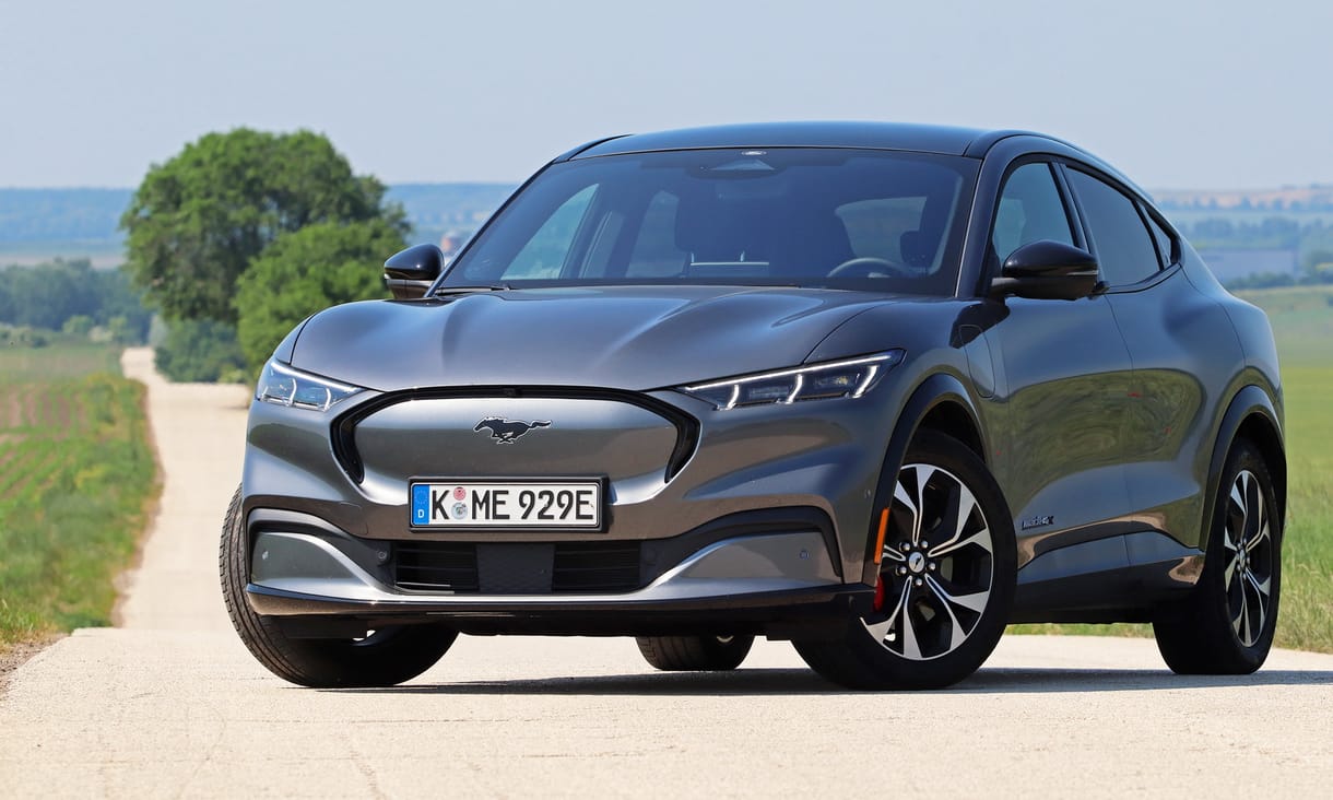 Szentségtörés vagy logikus lépés? Teszten az elektromos Ford Mustang Mach-E