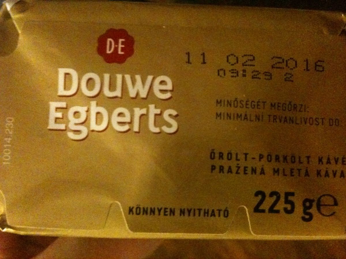 Itt egy újabb rejtett áremelés, már a kávészacskó is vékonyabb