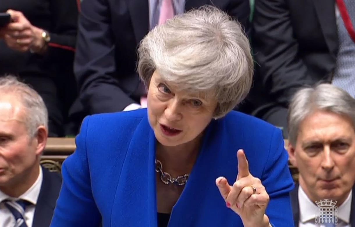 Theresa May megmenekült: elbukott a bizalmatlansági indítvány