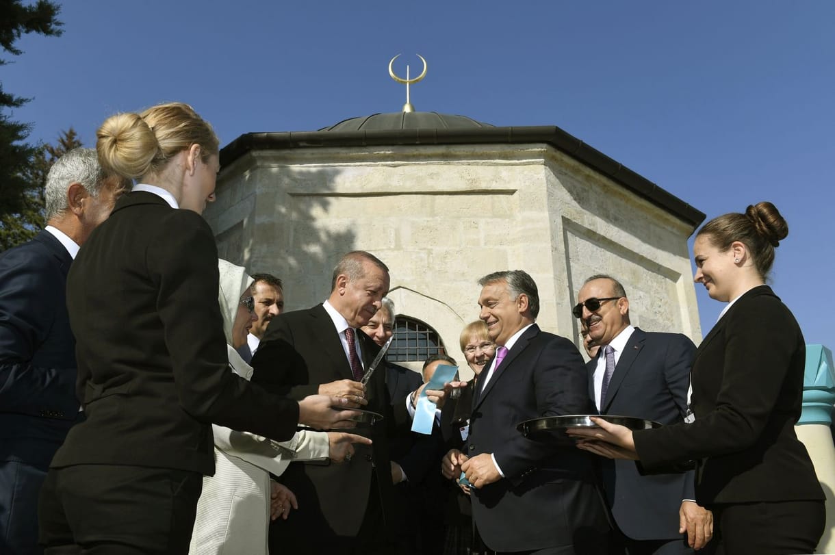 Hivatalos: november 7-én újra Budapestre jön Erdogan