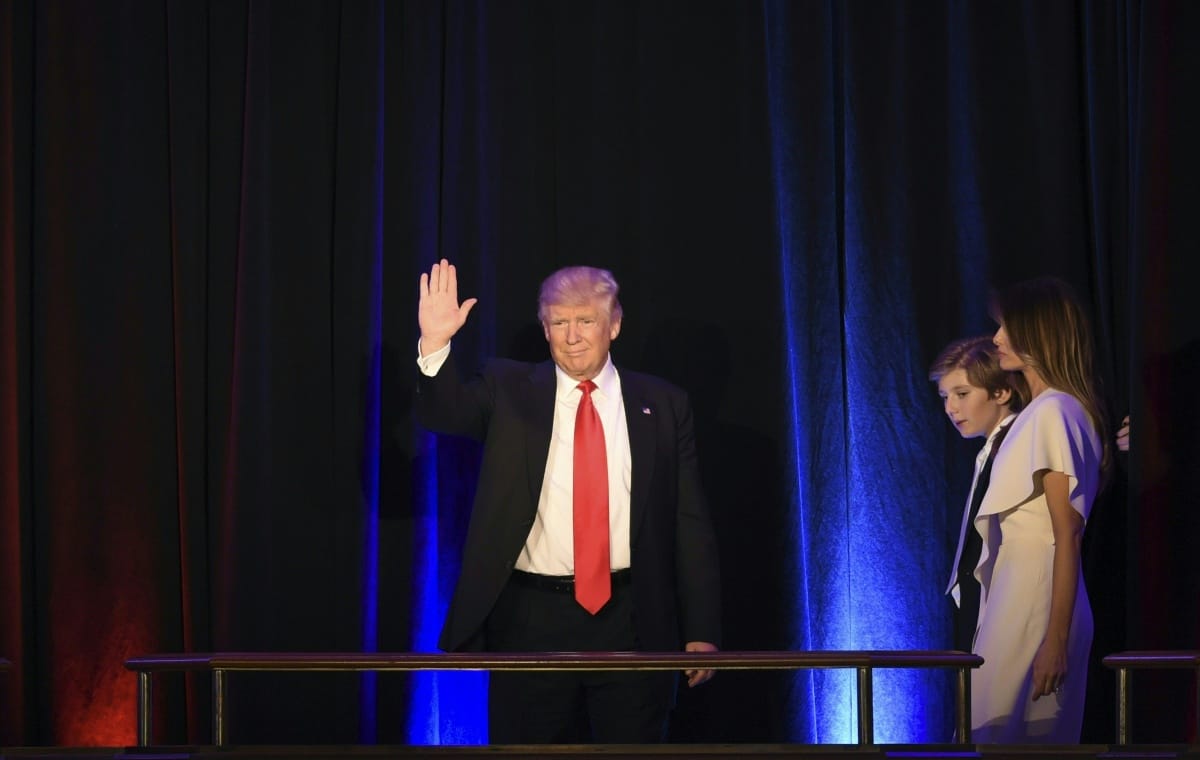 Nagylelkűen lemond elnöki fizetéséről a kőgazdag Trump