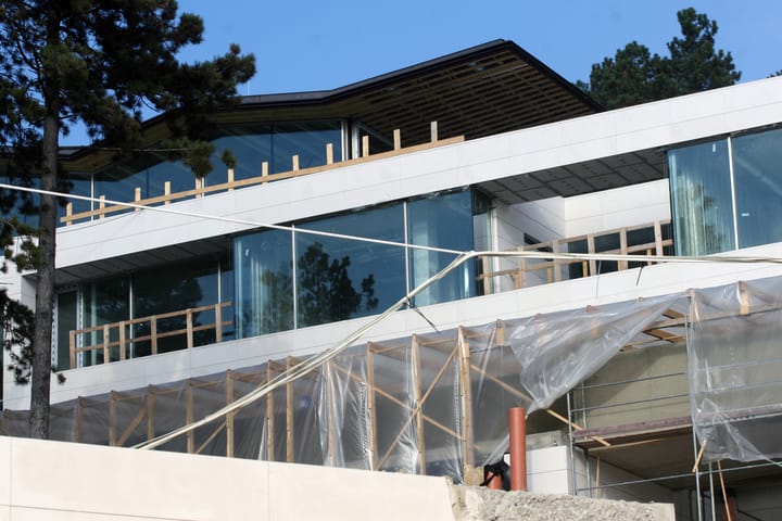 A Csipak-villa titkai: visszafogott luxus milliárdos módra