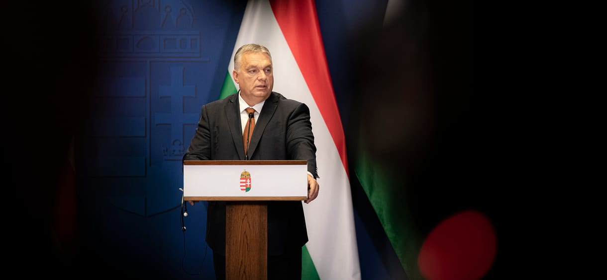 Politico: Az Ukrajnának szánt 18 milliárdos csomag vétójával zsarolja a kormány az EU-t
