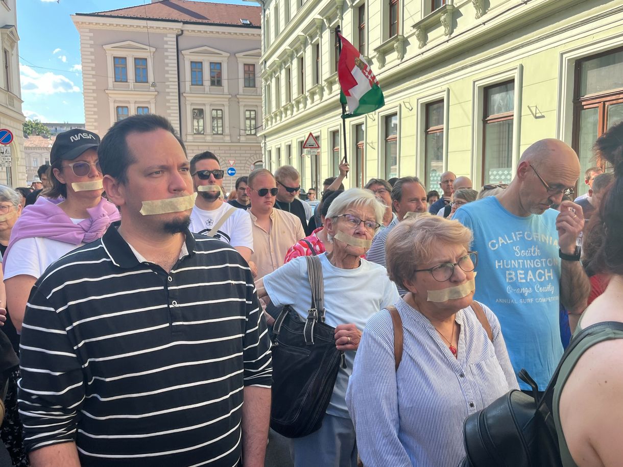 Ma hat városban tüntettek az üldözési törvény ellen, és folytatódnak a demonstrációk
