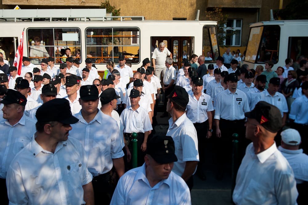 Aláírást gyűjt a Jobbik a devizahitelekről