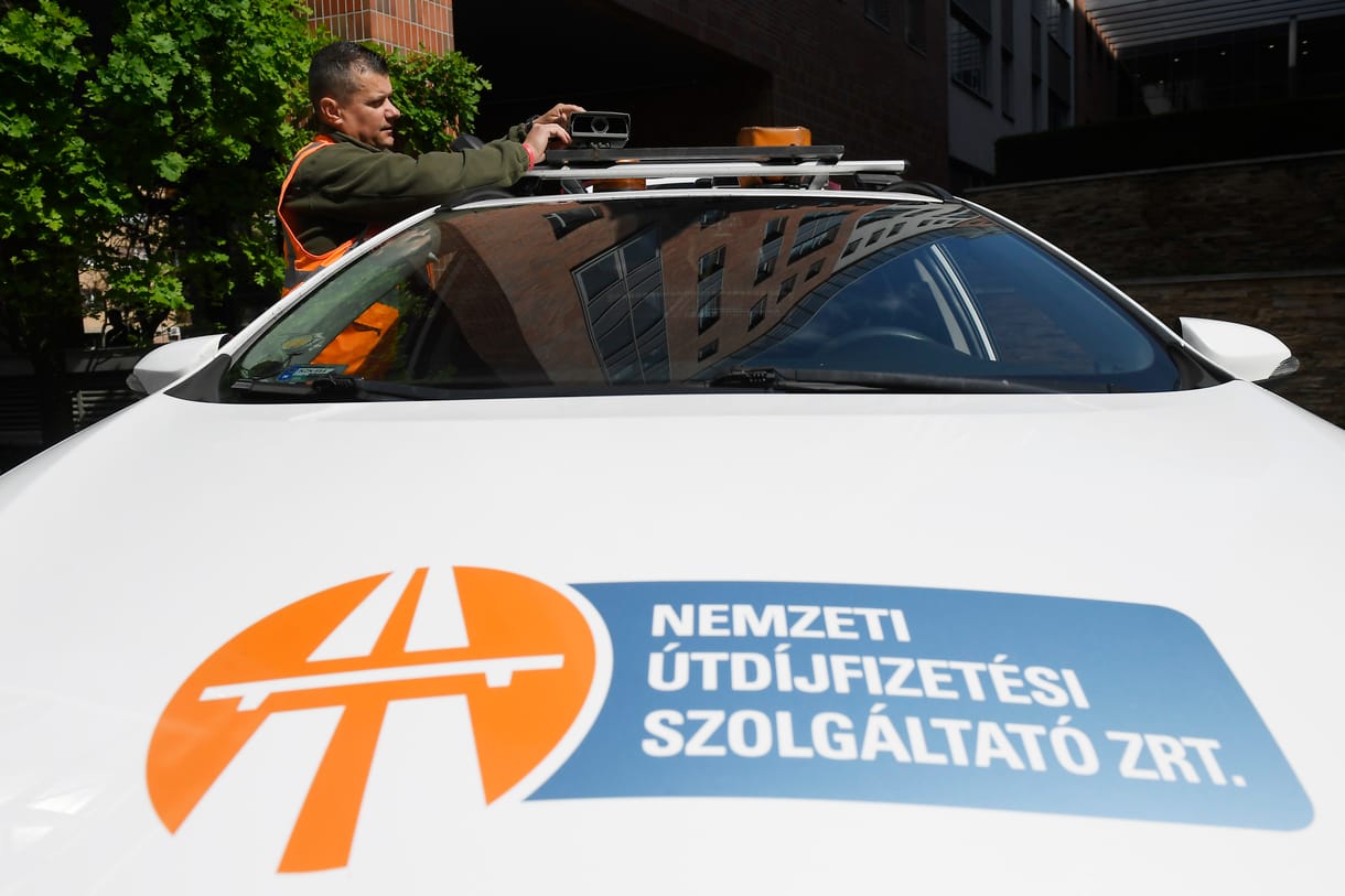 Szilveszter éjjelén ne is próbáljon online autópályamatricát venni!