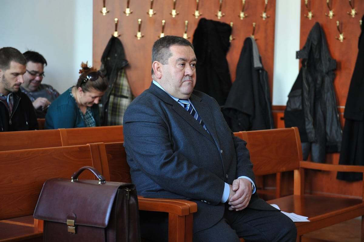 Kizárta magát a bíró a volt főrendőr tárgyalásáról