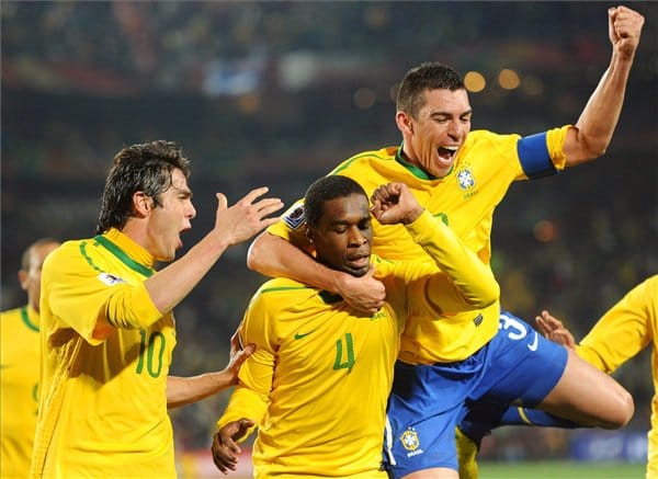 Könnyed brazil siker és továbbjutás