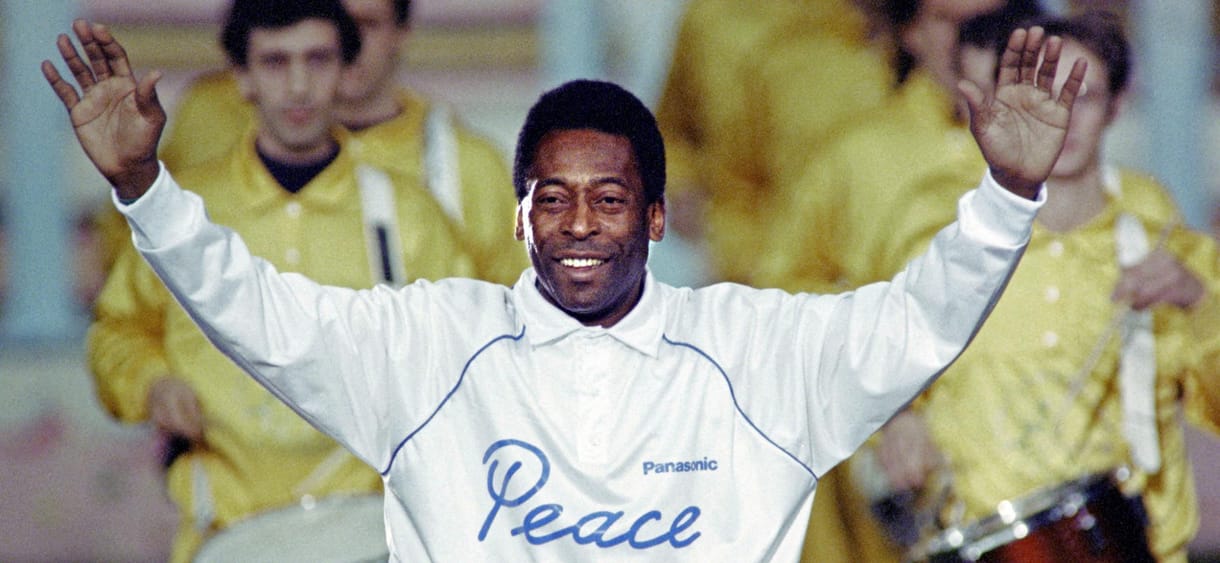 Jolsvai András: Az istenek is meghalnak egyszer, de a legendák sosem – In memoriam Pelé
