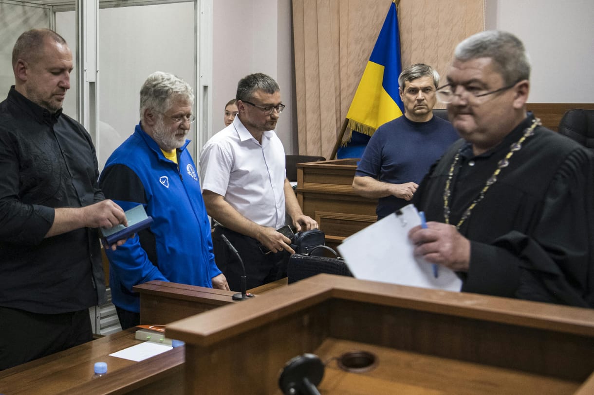 Kulcsembereit áldozta be Zelenszkij, hogy a korrupció mérséklésével fenntartsa a Nyugat bizalmát