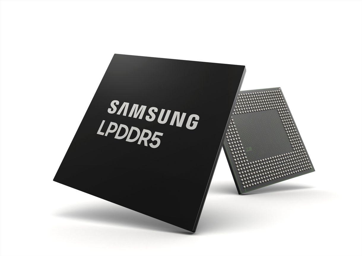 Olyan memóriát mutatott be a Samsung, amelytől gyorsabbak lesznek a telefonok, és tovább is bírják töltés nélkül