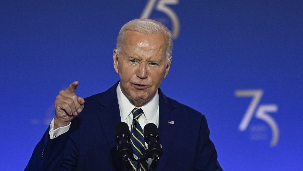A Covid–19 elleni vakcina okozta Joe Biden rákját? Beindultak a konteók a volt elnök daganata kapcsán