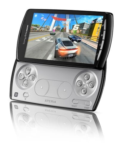 Már kapható az Xperia PLAY a T-mobile-nál