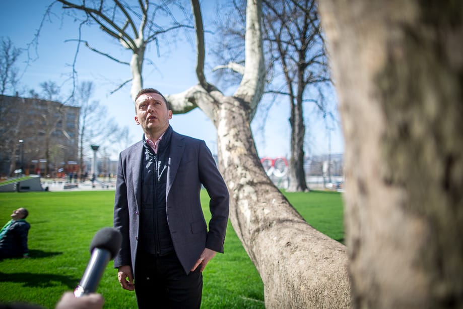 Plusz négyzetmétereket találtunk Rogán balatoni villájában is