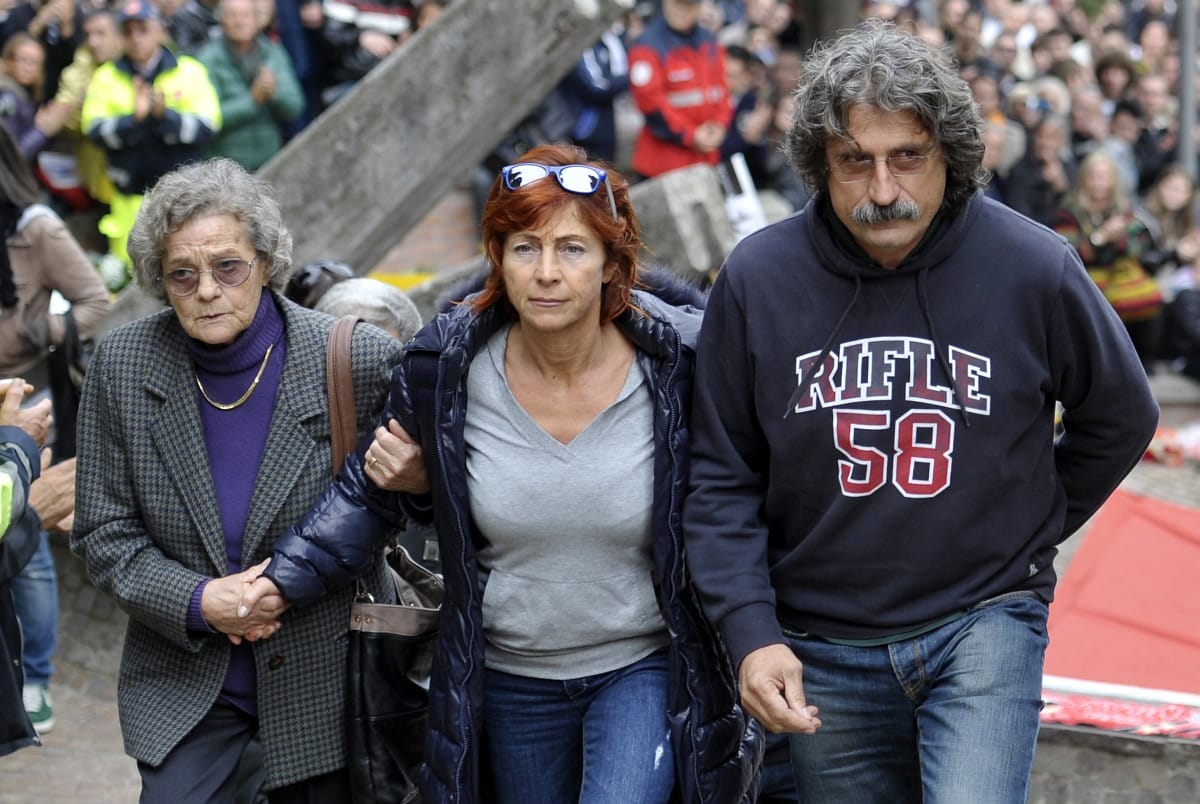 Megrázó képek Simoncelli temetéséről