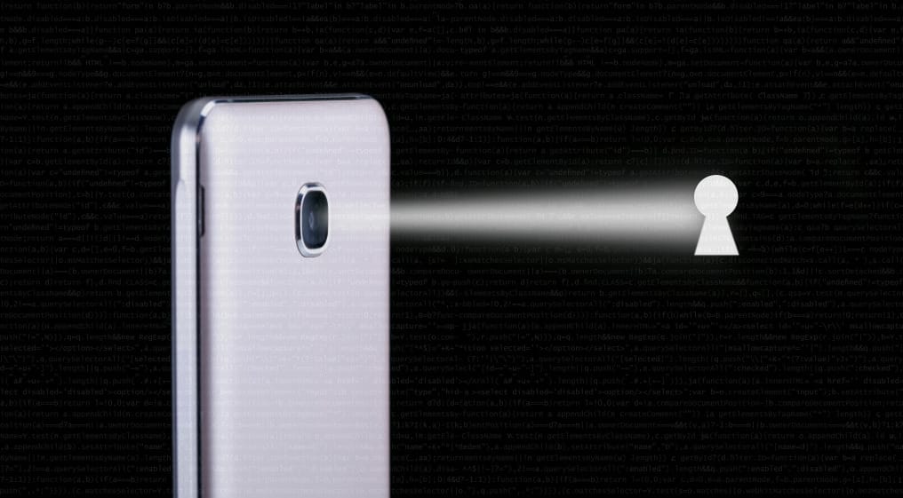 Durva hibát találtak: mások is leselkedhetnek az androidos telefonok kameráján át