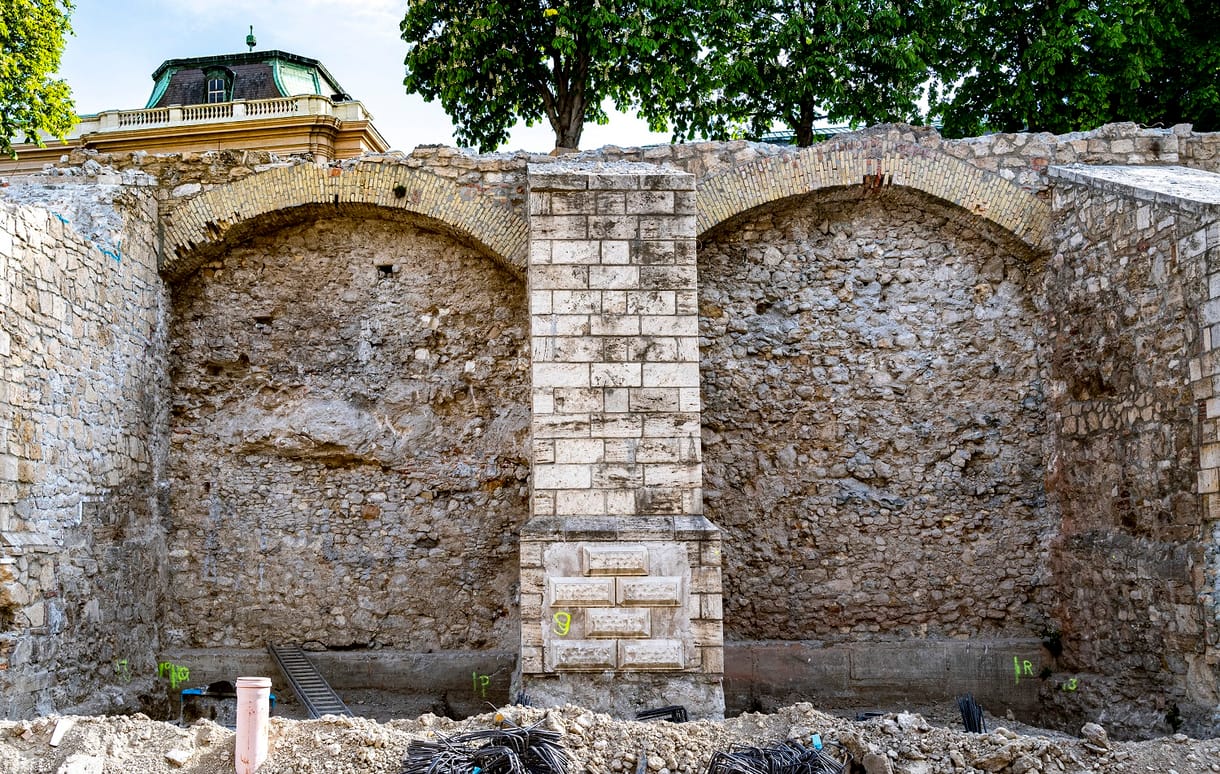Újabb értékes leletekre bukkantak a budai Várban