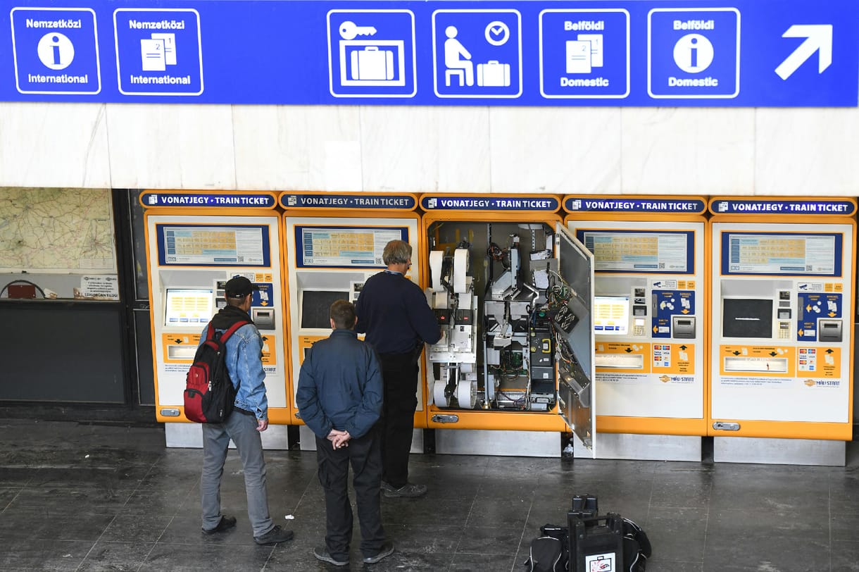 Csütörtökön este tíztől szünetel a MÁV jegyértékesítése